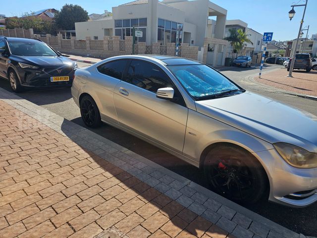 מרצדס-בנץ C-class