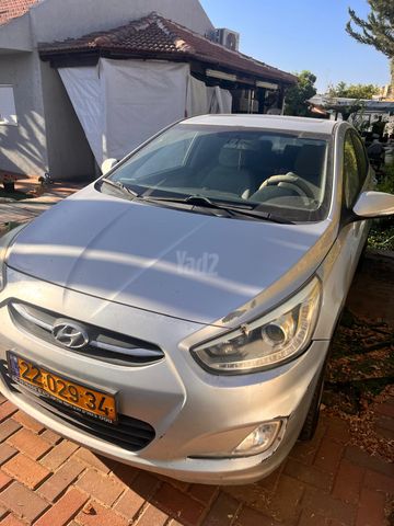 יונדאי אקסנט i25