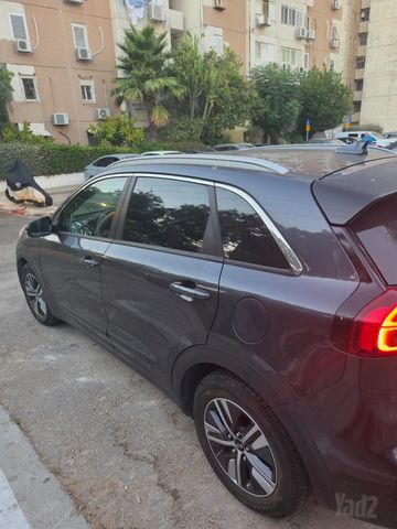 קיה נירו