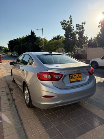 שברולט קרוז