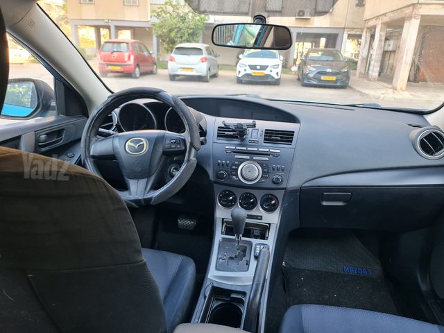 מאזדה 3