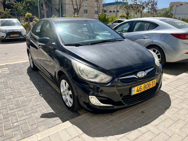 יונדאי אקסנט i25