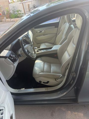 וולוו S90