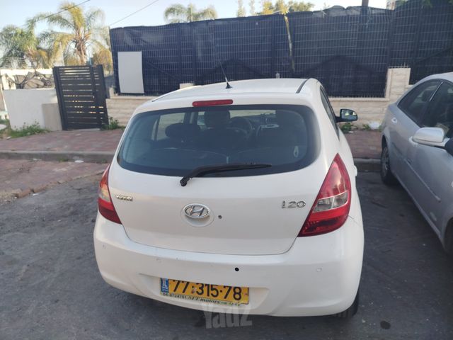 יונדאי i20