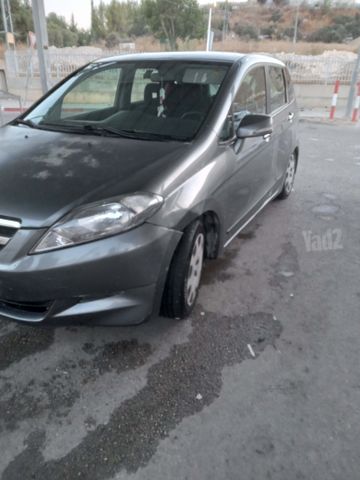 מודעת רכב הונדה FR-V