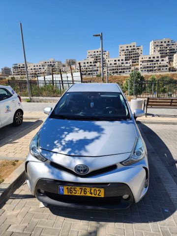 מודעת רכב טויוטה פריוס פלוס