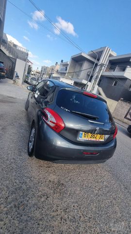 מודעת רכב פיג'ו 208