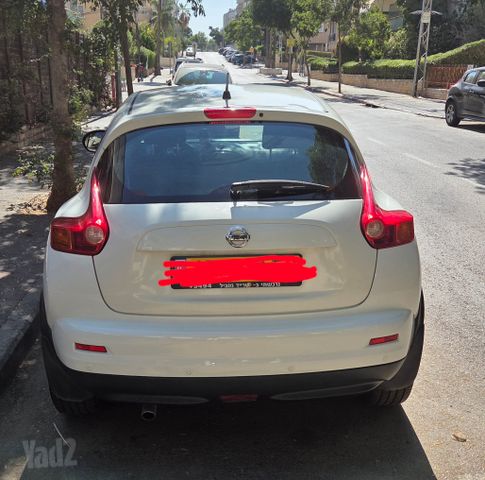 ניסאן ג'וק