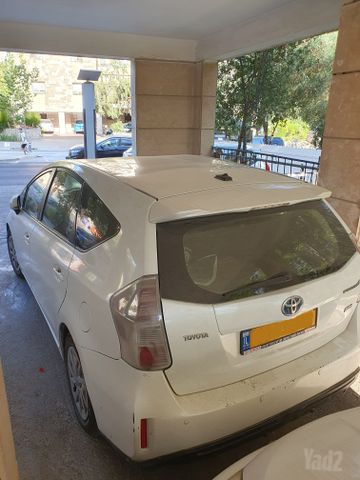 טויוטה פריוס פלוס
