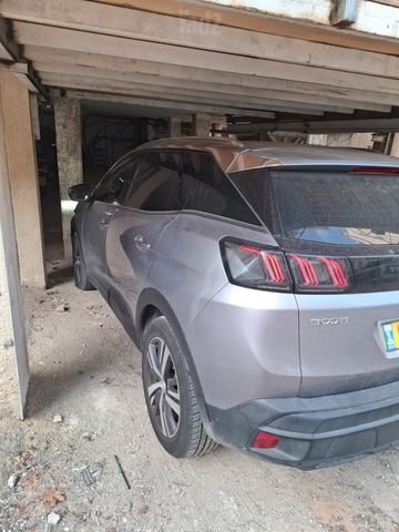 פיג'ו 3008