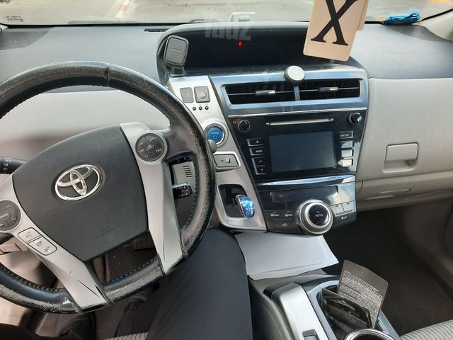 טויוטה פריוס פלוס