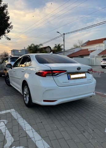 טויוטה קורולה