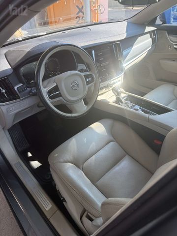 וולוו S90