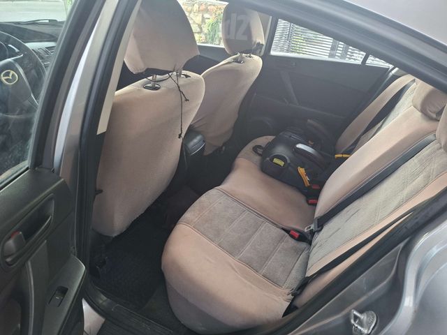 מאזדה 3