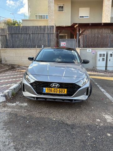 יונדאי i20