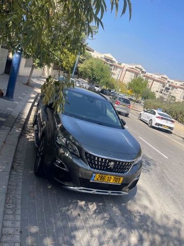 פיג'ו 3008