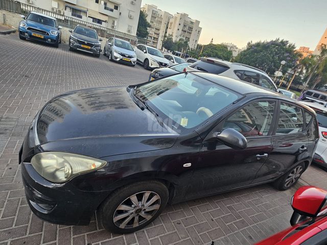 יונדאי i30