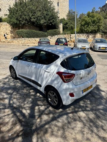 יונדאי i10