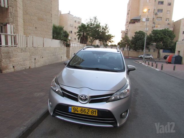מודעת רכב טויוטה ורסו