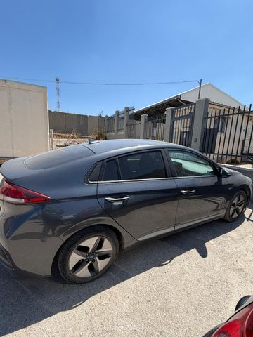 יונדאי איוניק