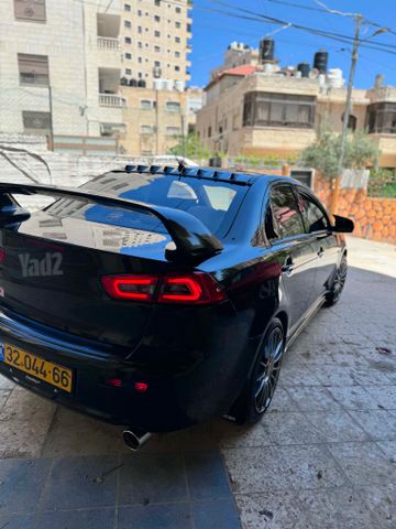 מיצובישי לנסר