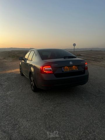 סקודה אוקטביה