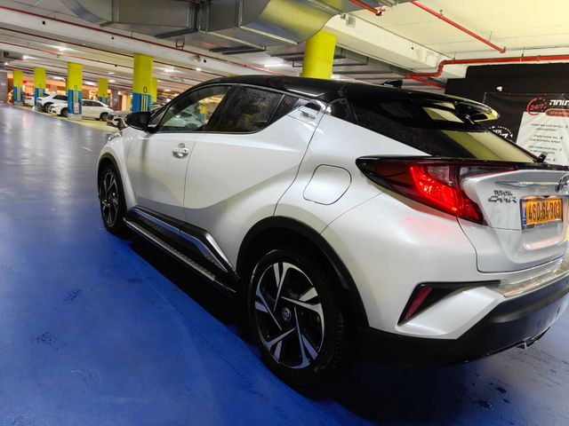 טויוטה C-HR