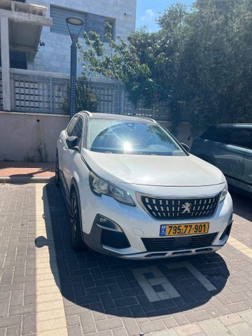 פיג'ו 3008