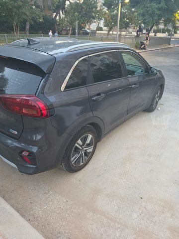 קיה נירו