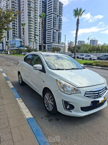 מיצובישי אטראז'