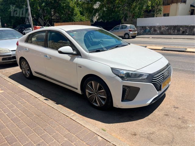 יונדאי איוניק