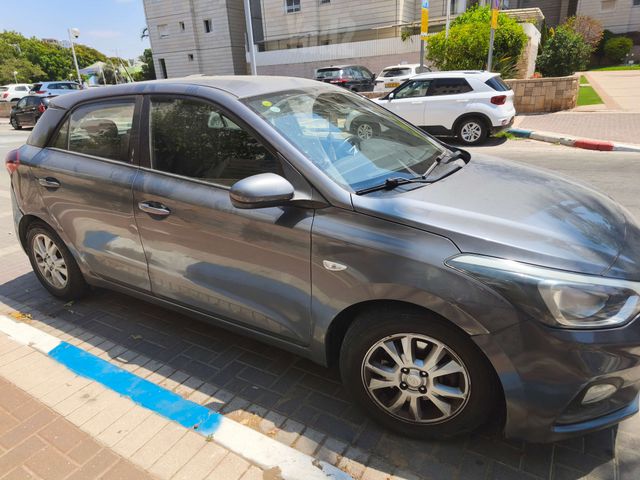 יונדאי i20