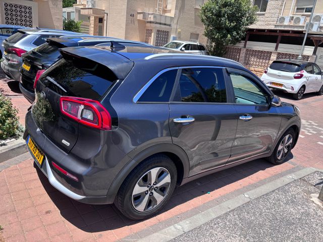 קיה נירו
