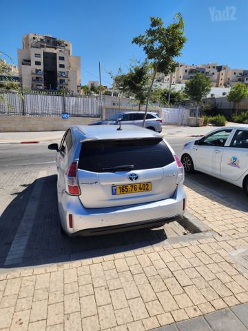 טויוטה פריוס פלוס