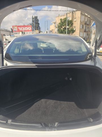 טסלה מודל 3
