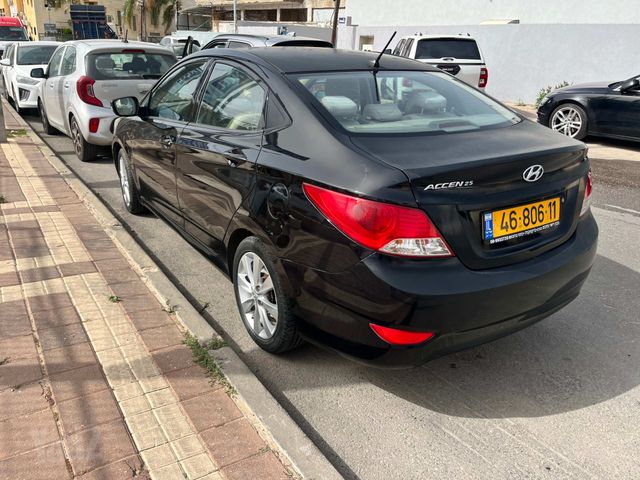 יונדאי אקסנט i25