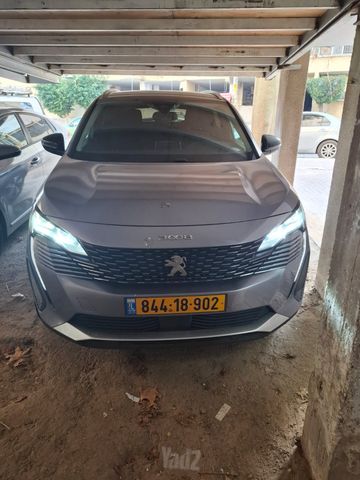 פיג'ו 3008