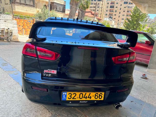 מיצובישי לנסר