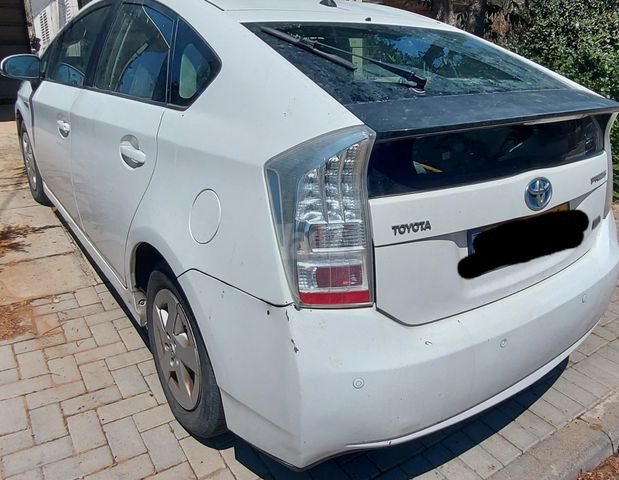 טויוטה פריוס