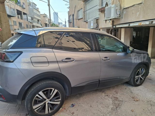 פיג'ו 3008