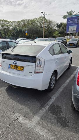 טויוטה פריוס