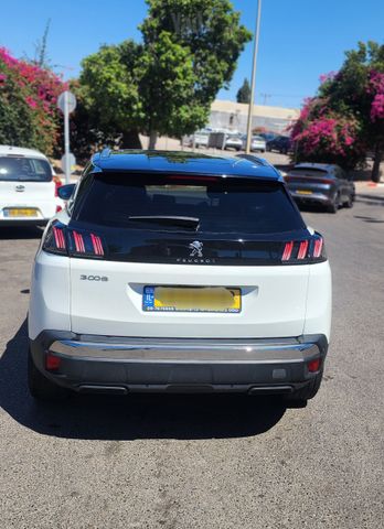 פיג'ו 3008