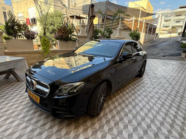 מודעת רכב מרצדס-בנץ E-class