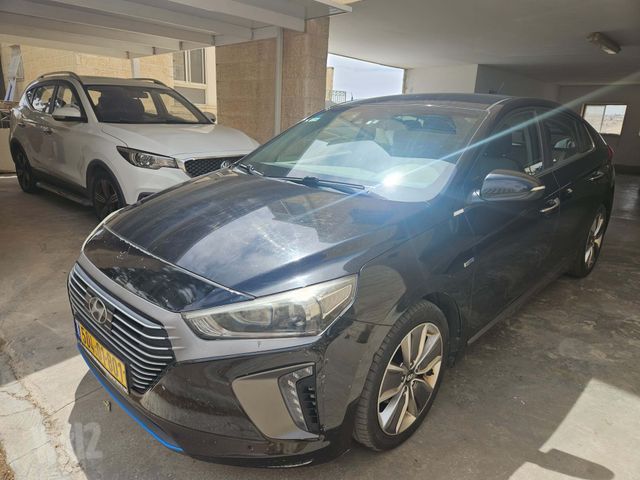 יונדאי איוניק