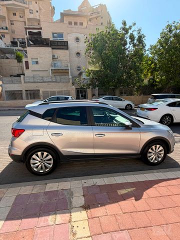 סיאט ארונה