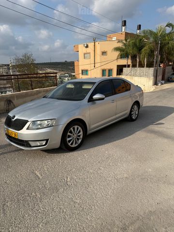 סקודה אוקטביה