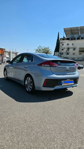 יונדאי איוניק