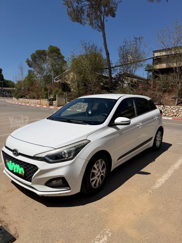 יונדאי i20