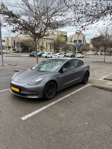 טסלה מודל 3