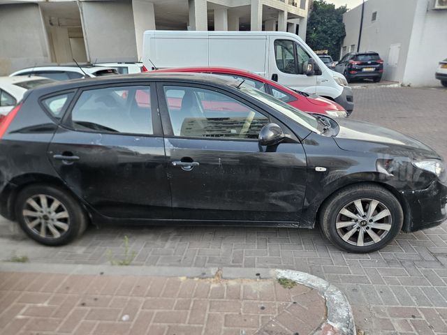 יונדאי i30